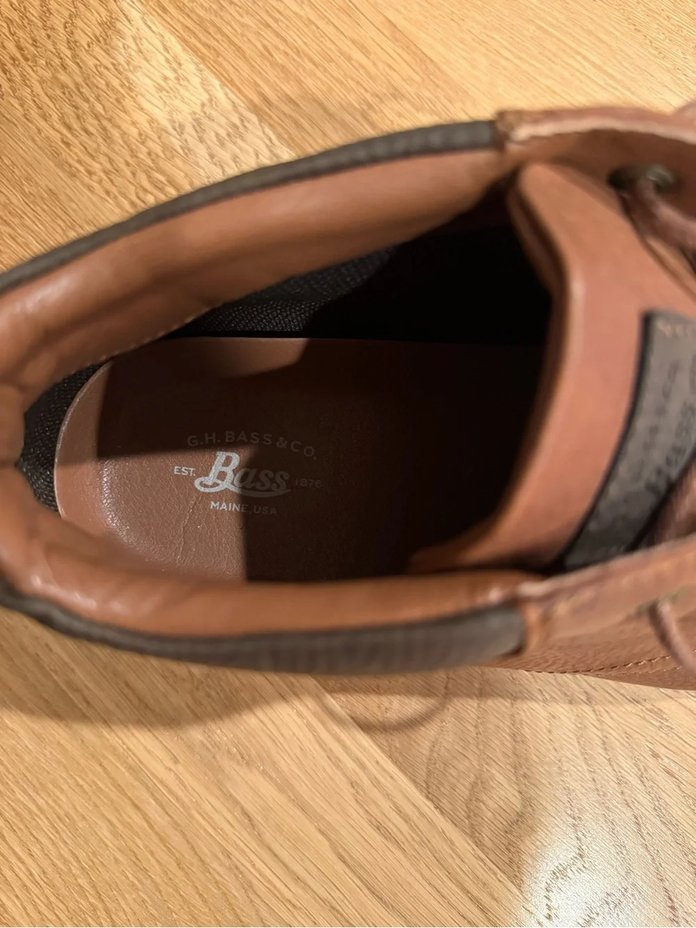 G.H. Bass & Co. Men's Tan Brown Chukka Boots